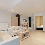 Ambassador Appartement *