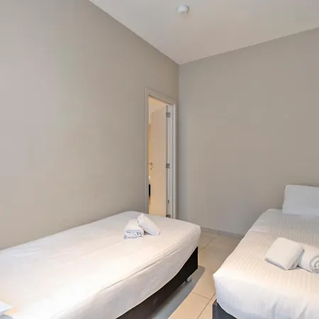 Ambassador Apartment *