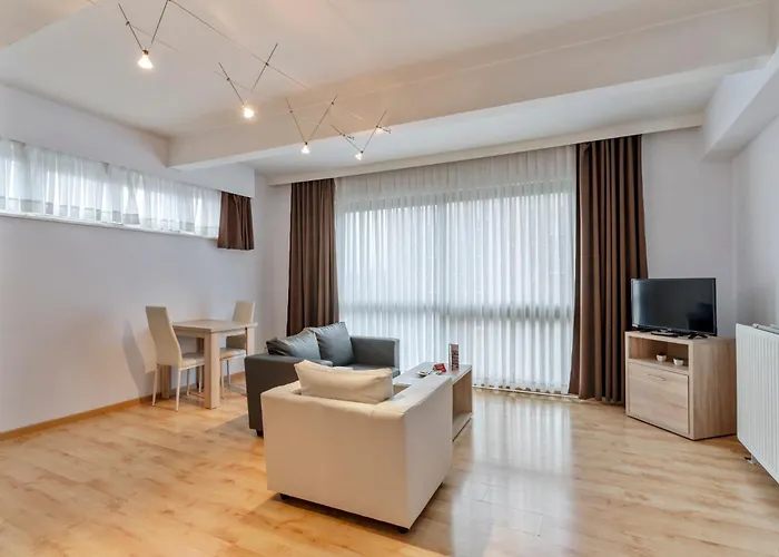 Ambassador Apartman *