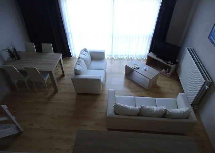 Ambassador Apartman *